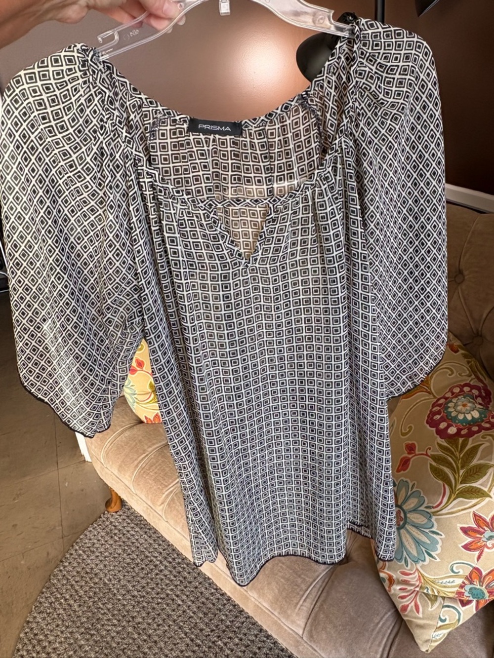 chic Black & White Geometric Peasant Tunic